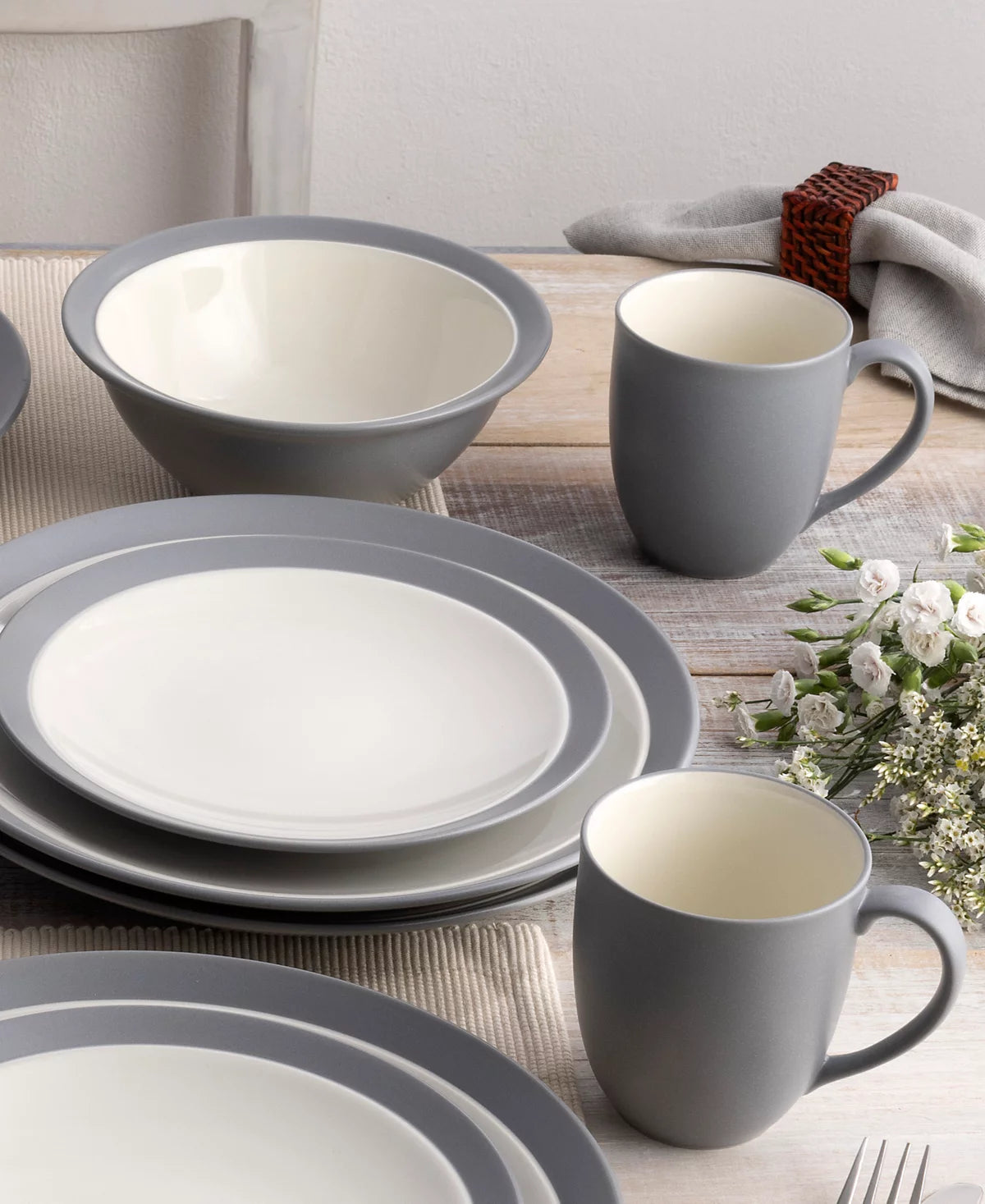 Aparelho de Jantar e Chá em Porcelana Clássico Urnato - 16 Peças