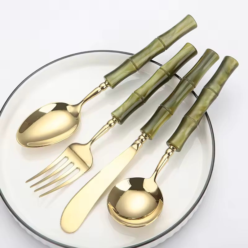 Jogo de Talheres em Inox Dourado com Bambu Verde - 18 Peças