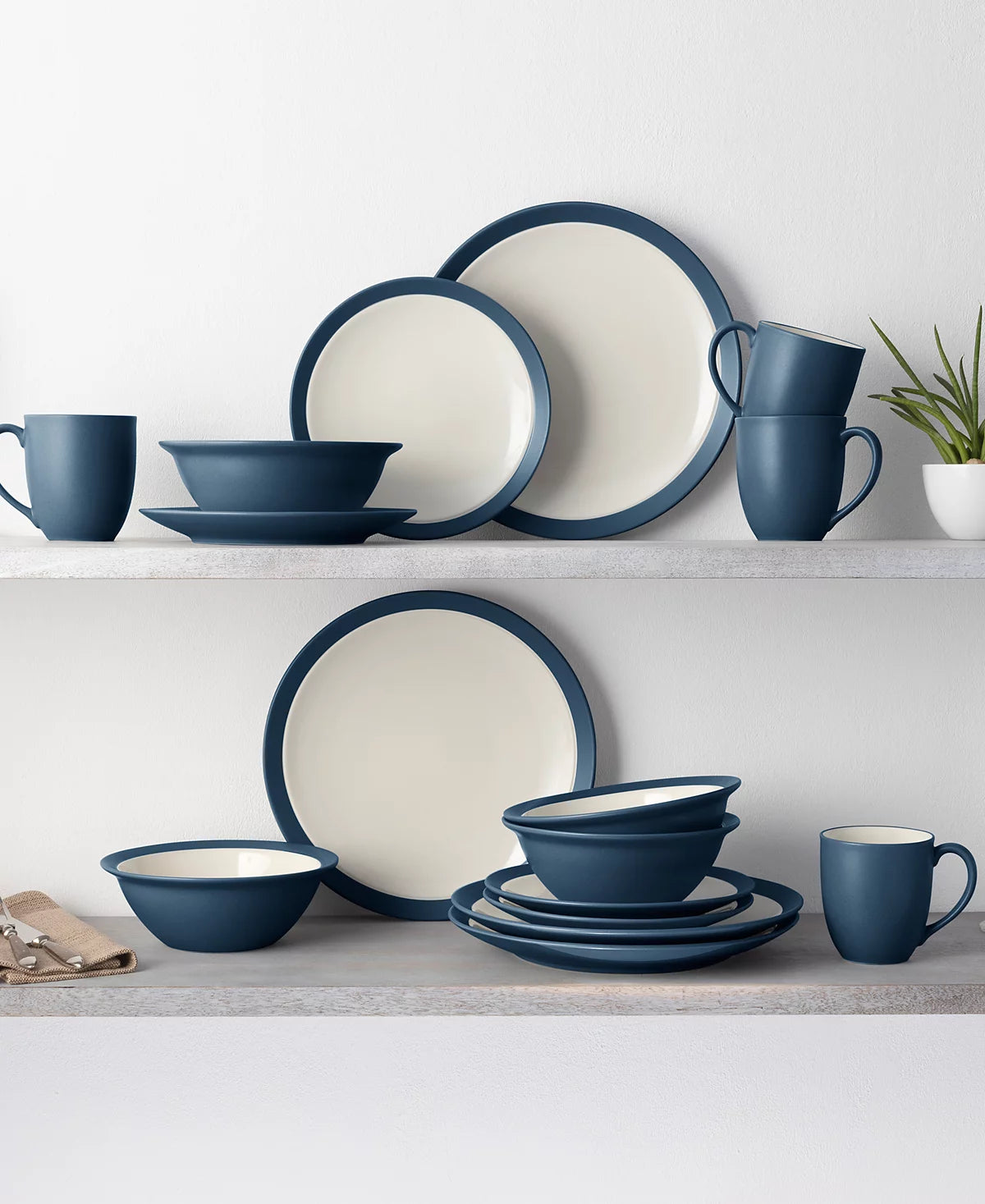 Aparelho de Jantar e Chá em Porcelana Clássico Arnato - 16 Peças