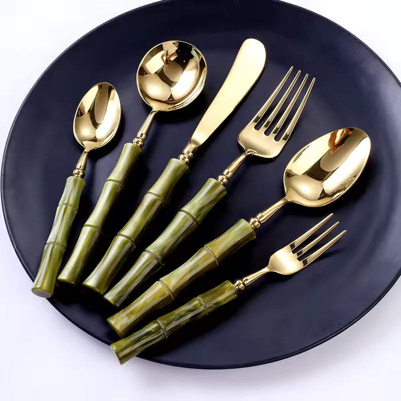Jogo de Talheres em Inox Dourado com Bambu Verde - 18 Peças
