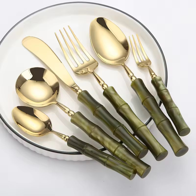 Jogo de Talheres em Inox Dourado com Bambu Verde - 18 Peças